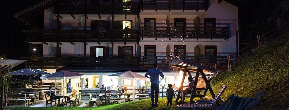 Hotel La Montanara Predazzo Eksteriør bilde